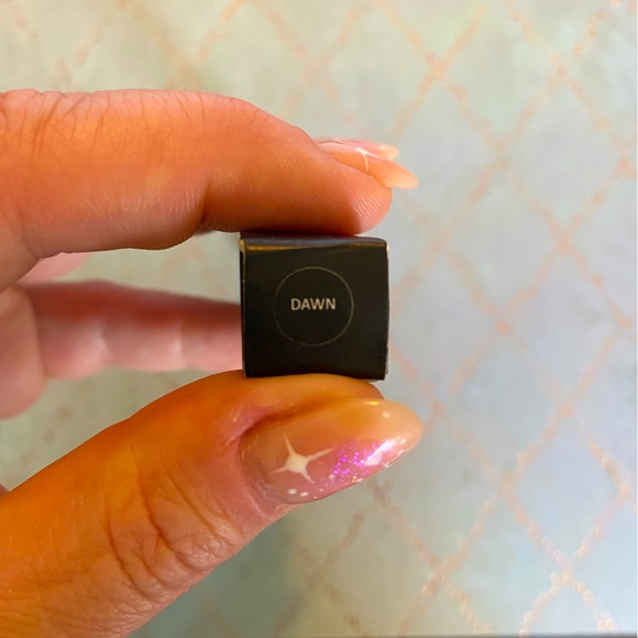 Laritzy Makeup Bundle  - Lip Liner - Lip Colours - Brand new and never opened! - Picture 4 of 8